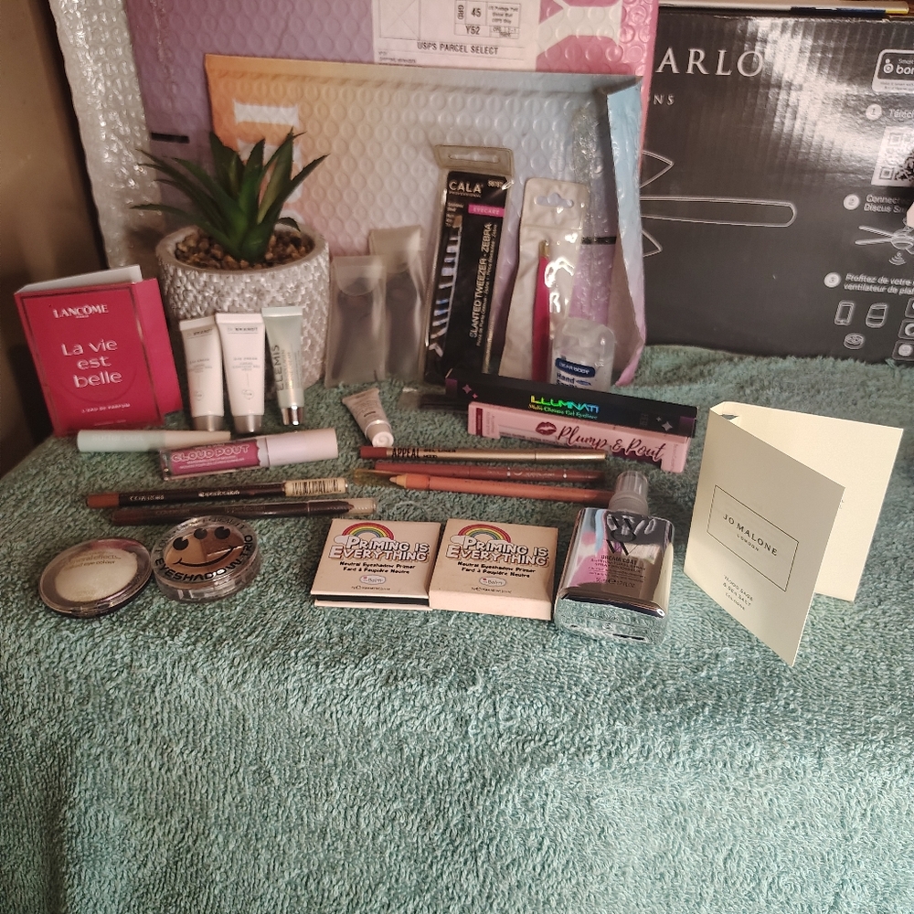 Makeup Set with Pink and Brown Shades 25 Piece